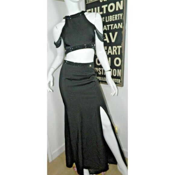 Gigi by La Femme Skirt Top Set Size 4 Black Rhinestone Two-Piece Prom Formal - Picture 1 of 16